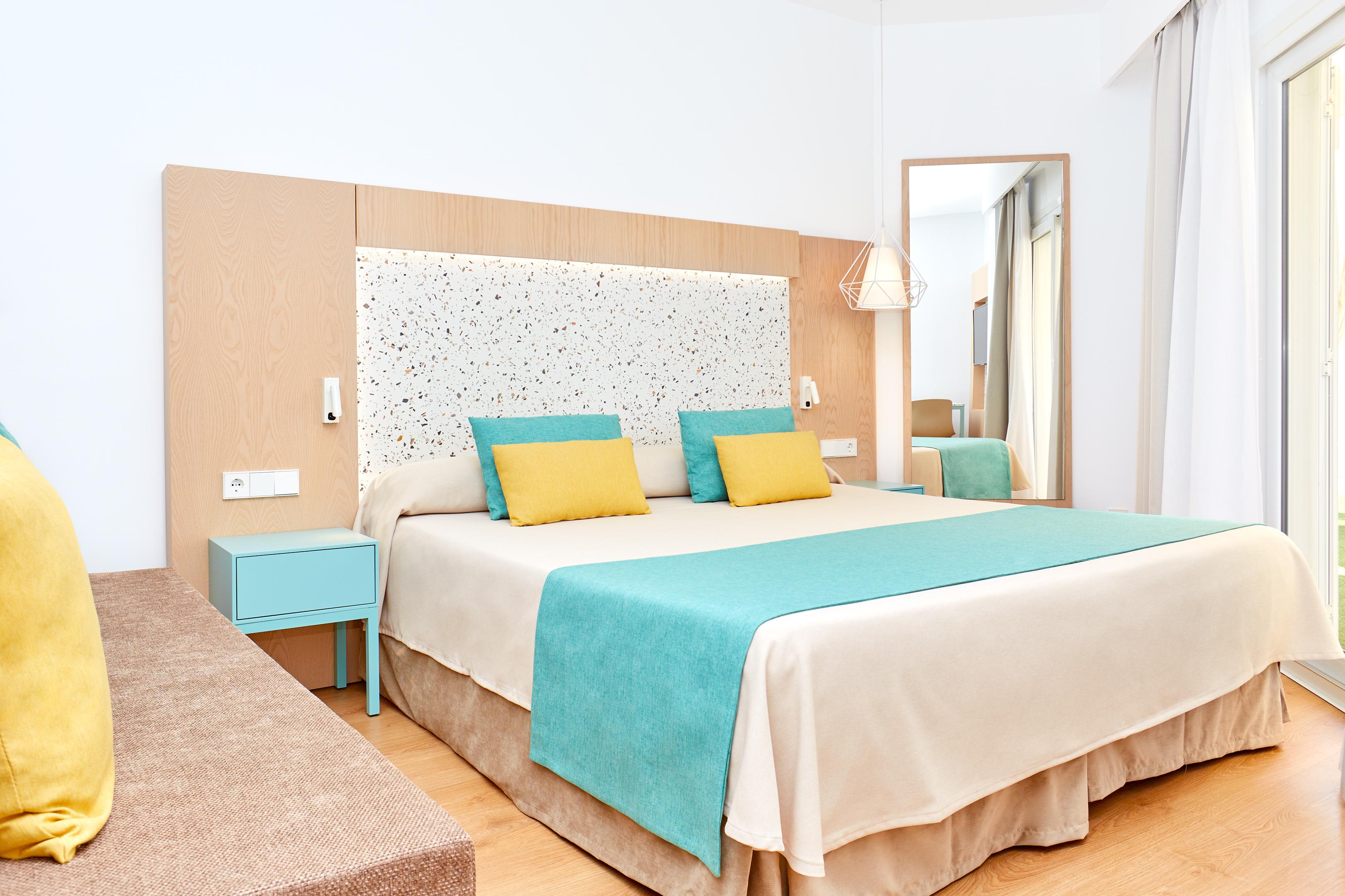 Universal Aparthotel Elisa Playa de Muro  Exterior photo