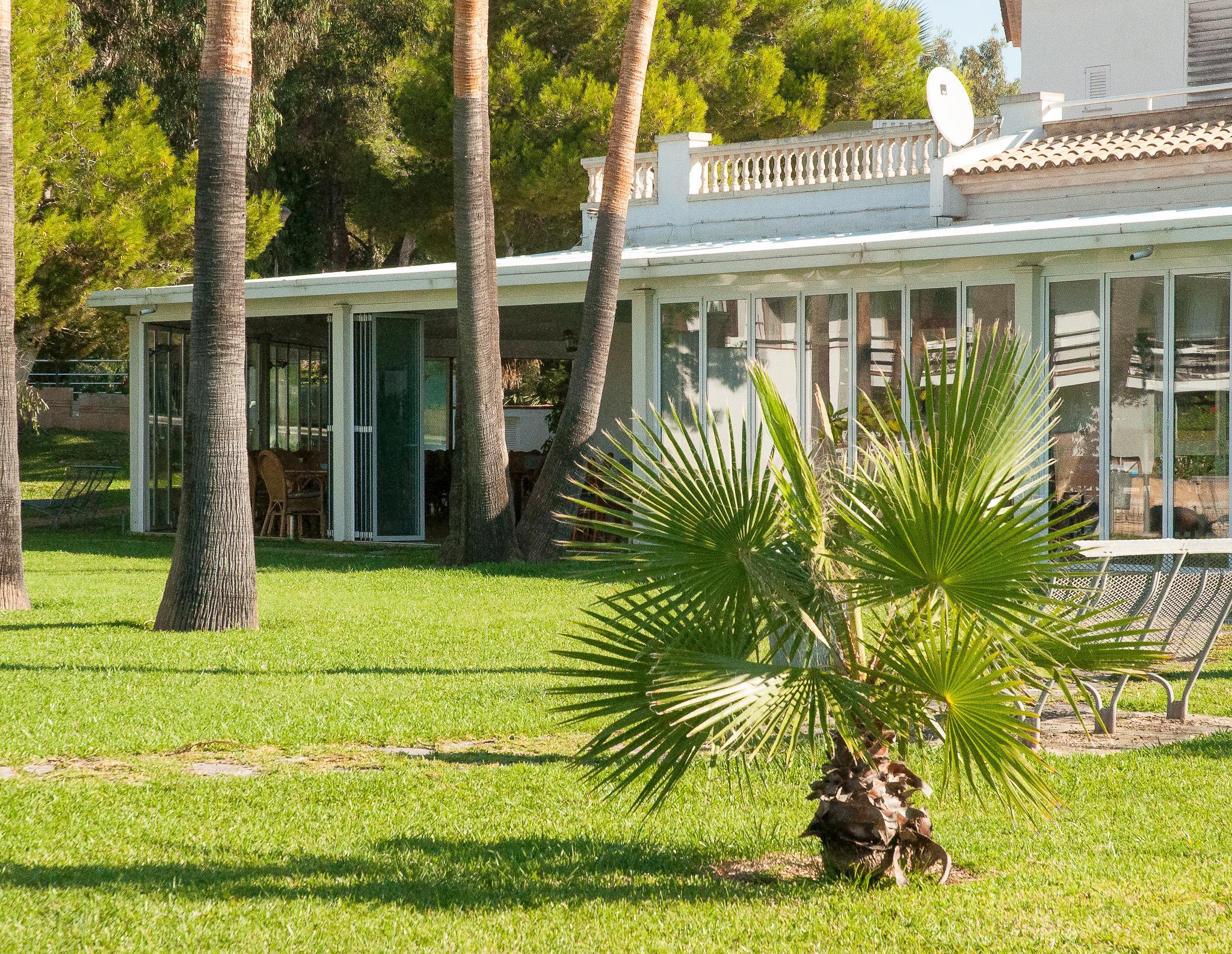 Universal Aparthotel Elisa Playa de Muro  Exterior photo