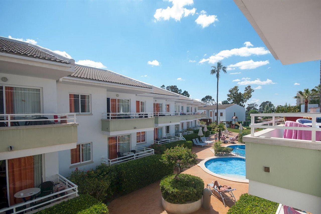 Universal Aparthotel Elisa Playa de Muro  Exterior photo