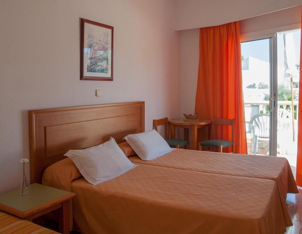 Universal Aparthotel Elisa Playa de Muro  Exterior photo